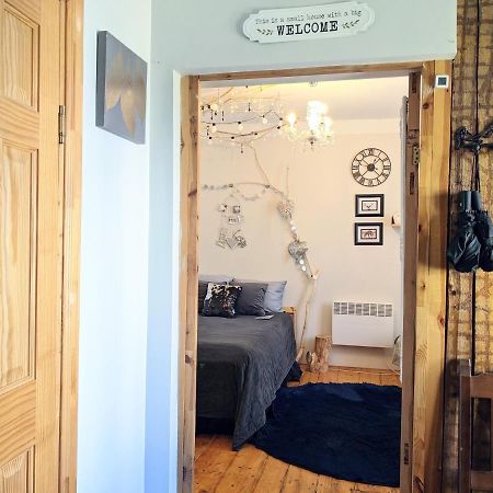 Tiny Non-Smoking Caka & Free Parking Apartment Riga Luaran gambar
