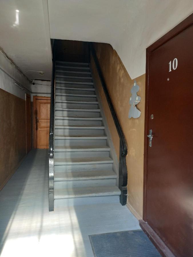 Tiny Non-Smoking Caka & Free Parking Apartment Riga Luaran gambar