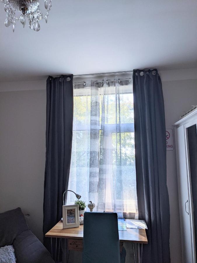 Tiny Non-Smoking Caka & Free Parking Apartment Riga Luaran gambar